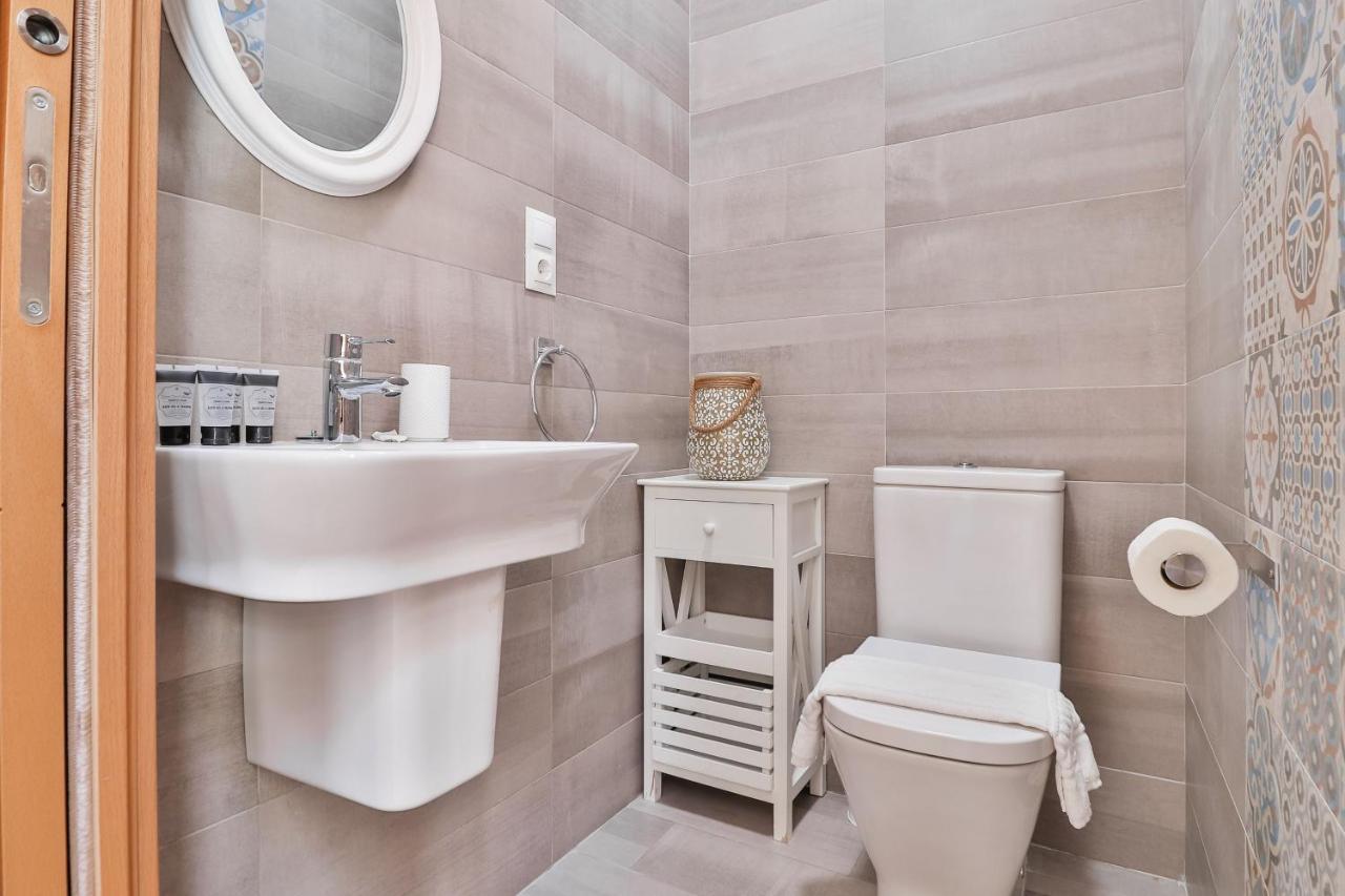 Flat 2 Bedrooms In The City Center Málaga Kültér fotó
