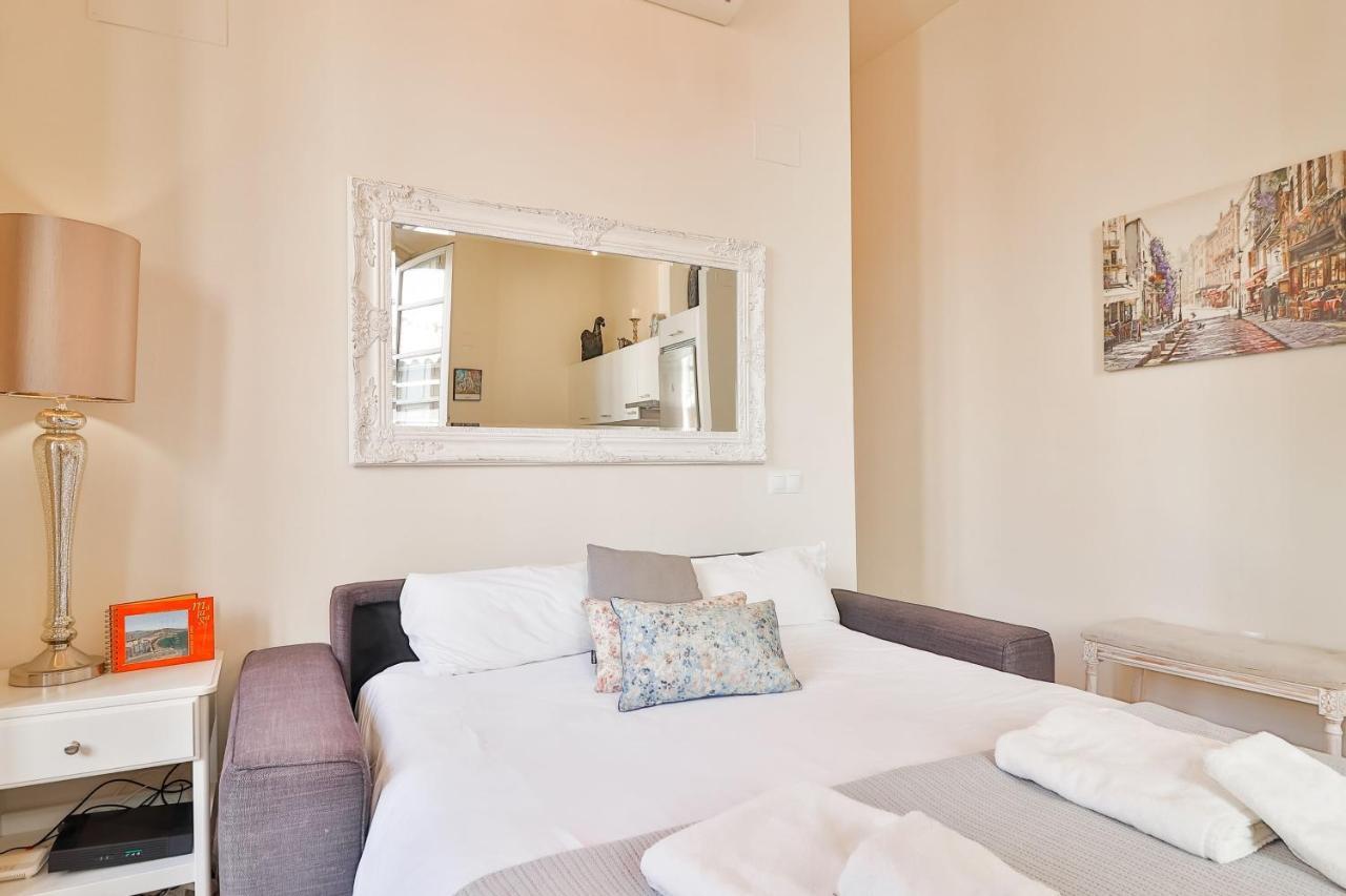 Flat 2 Bedrooms In The City Center Málaga Kültér fotó