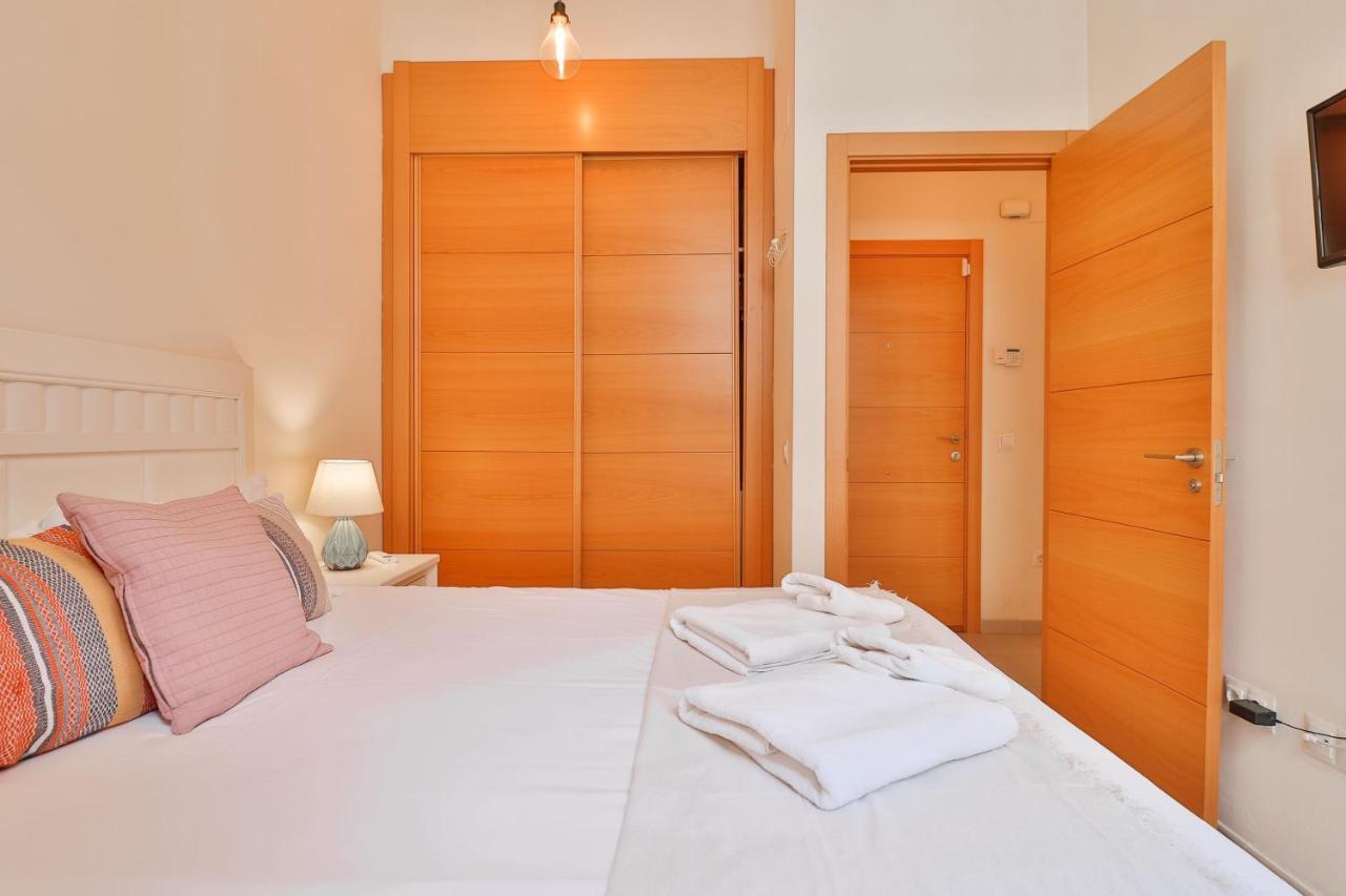 Flat 2 Bedrooms In The City Center Málaga Kültér fotó
