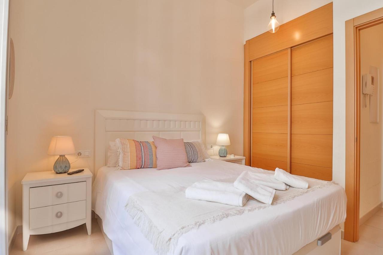 Flat 2 Bedrooms In The City Center Málaga Kültér fotó