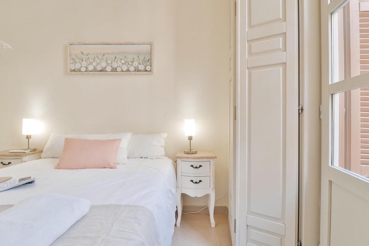 Flat 2 Bedrooms In The City Center Málaga Kültér fotó